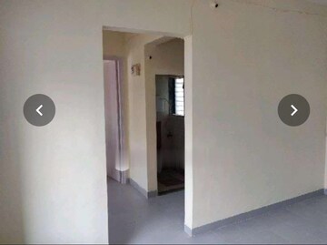 Room in 1 BHK Apartment at Riddhi Siddhi Paradise Tilak Nagar, Tilak Nagar – for Rent