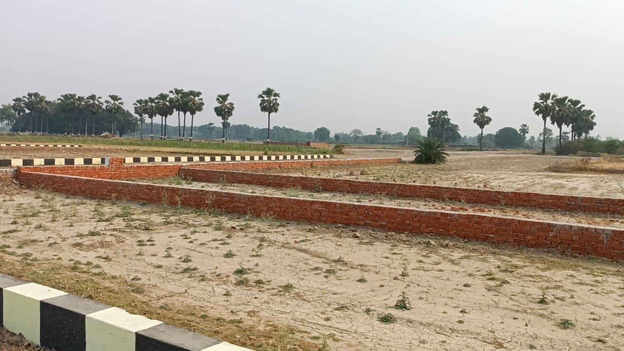 Plot For Sale in Jhangirpur Jawer Airport 