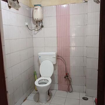 Bathroom in 1 BHK Apartment at Neb Sarai – for Rent