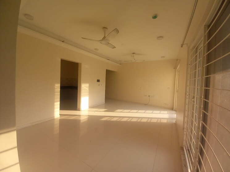 Bathroom, goel-ganga-legend 3 Bedroom 1250 Sq.Ft. Apartment In Bavdhan Pune 8186528