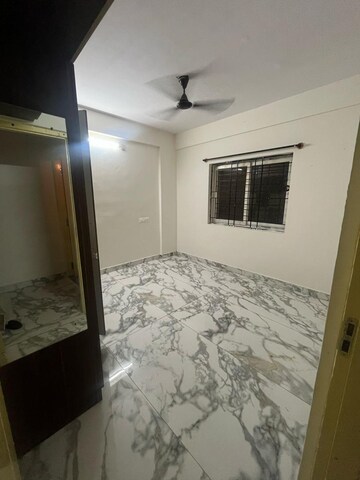 Bedroom in 2 BHK Apartment at Halasuru – for Rent