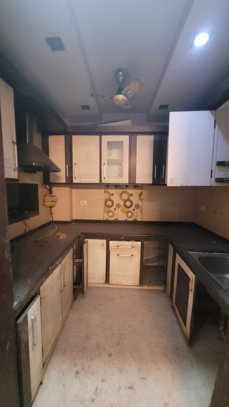 Kitchen, yojna vihar 3 Bedroom 1125 Sq.Ft. Builder Floor In Yojna Vihar Delhi 8186563