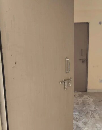 Room in 2 BHK Villa at Aliganj – for Rent