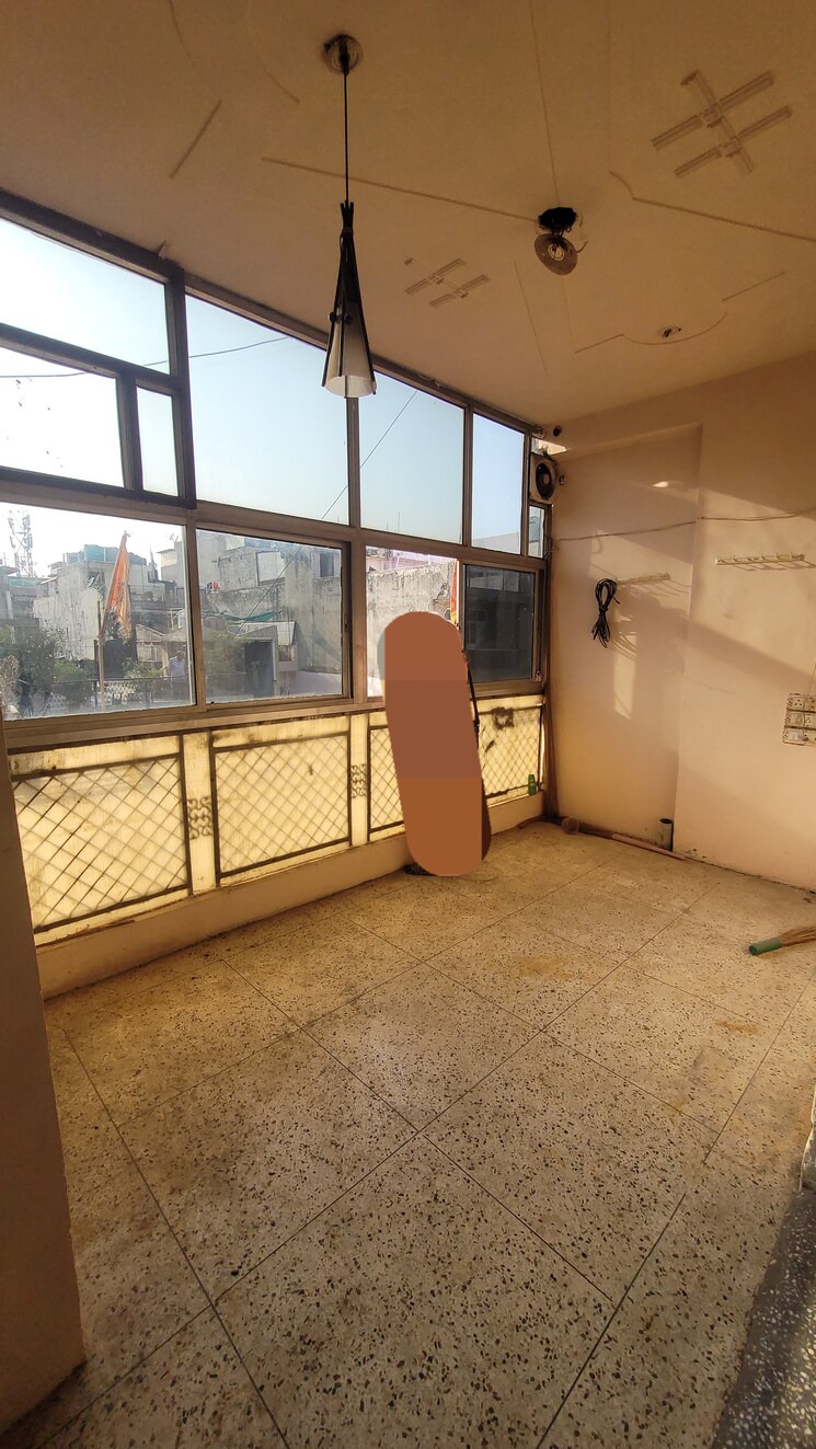 Balcony, dilshad colony 2 Bedroom 850 Sq.Ft. Builder Floor In Dilshad Colony Delhi 8186689