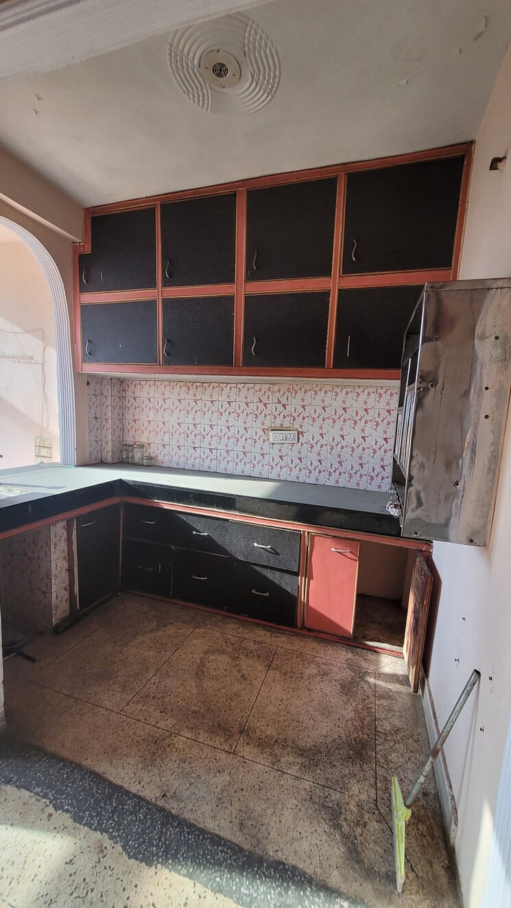 Kitchen, dilshad colony 2 Bedroom 850 Sq.Ft. Builder Floor In Dilshad Colony Delhi 8186689