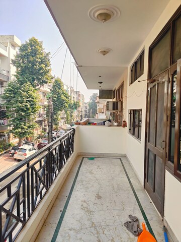 Balcony in 1 BHK Builder Floor at Sector 40 – for Rent