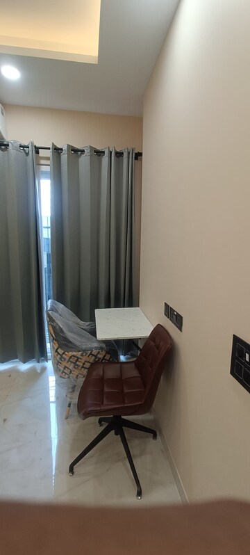 Living Room in 1 BHK Builder Floor at Sector 43 – for Rent