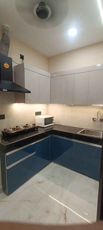 Kitchen in 1 BHK Builder Floor at Sector 43 – for Rent