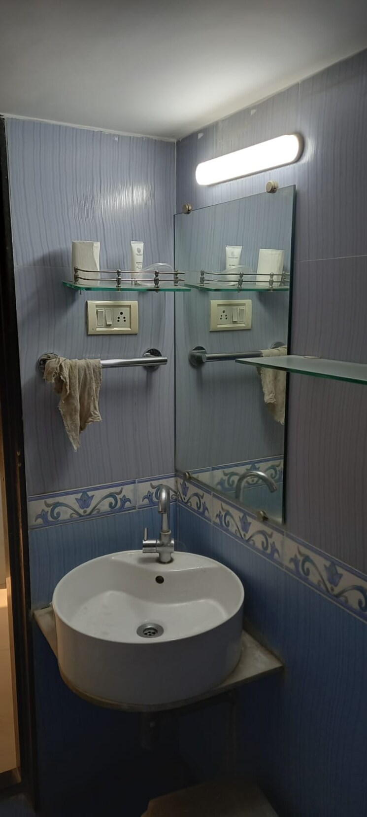 Bathroom, andheri east Pg For Boys In Andheri East 7924203