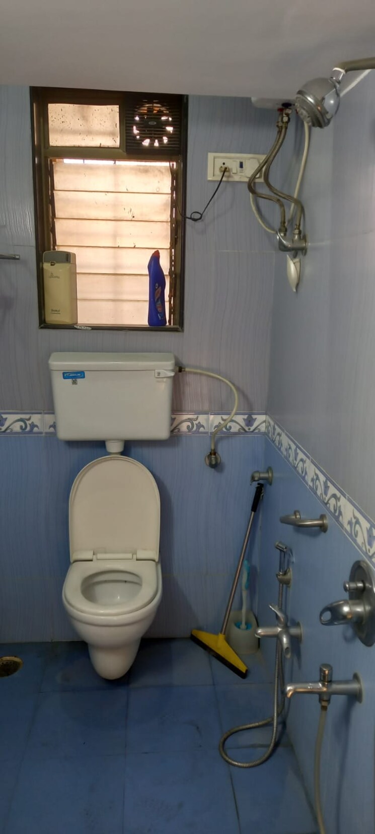 Bathroom, andheri east Pg For Boys In Andheri East 7924203