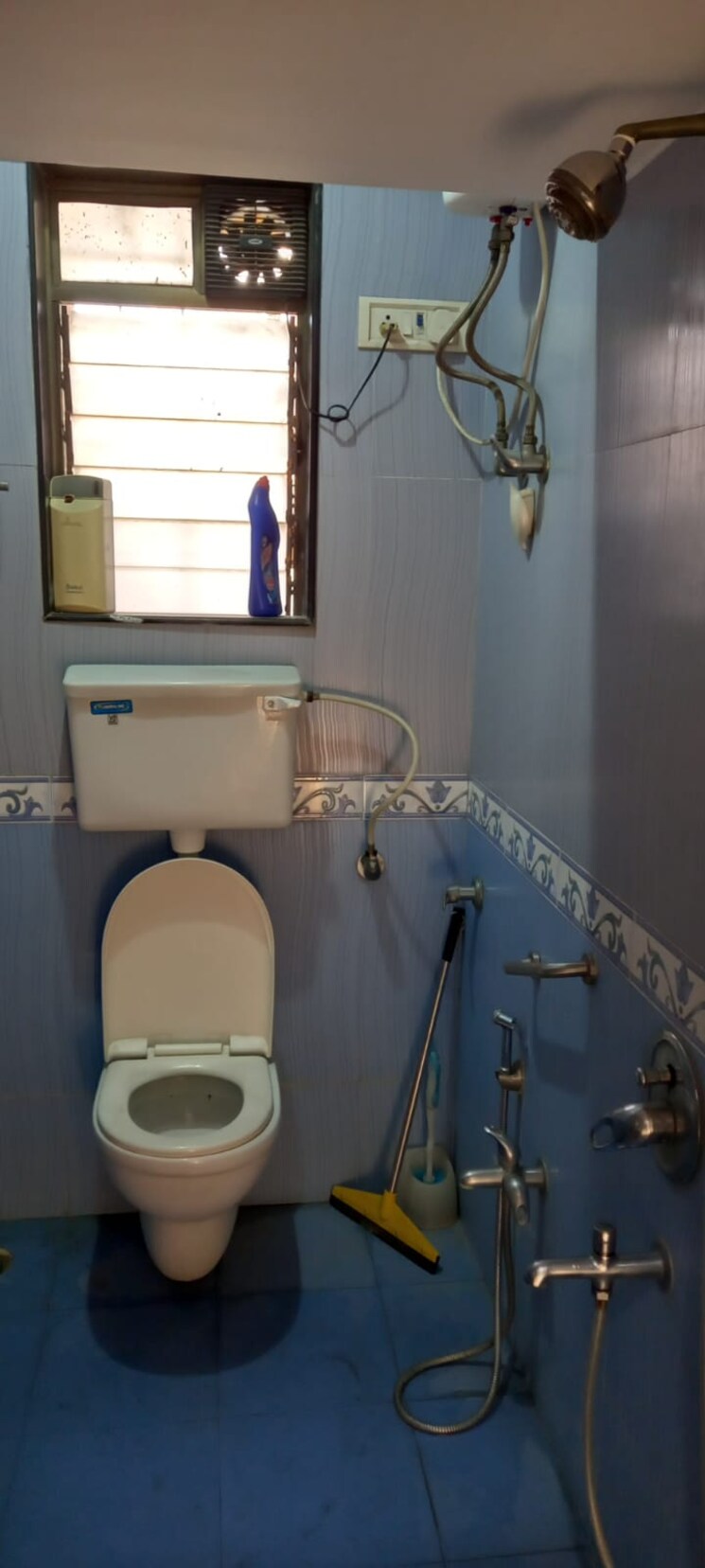 Bathroom, andheri east Pg For Boys In Andheri East 7924203