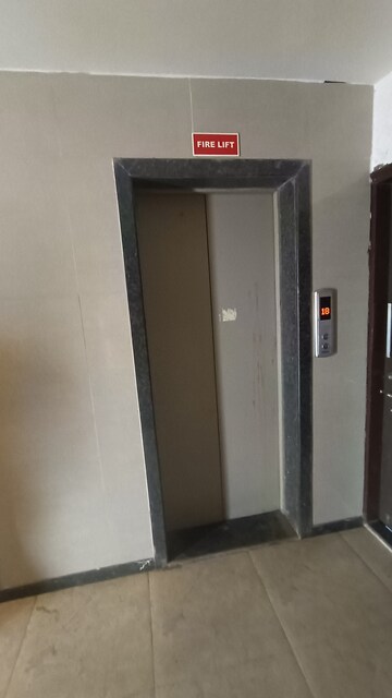 Building Lobby in 1 BHK Apartment at Conwood Astoria, Goregaon East – for Rent