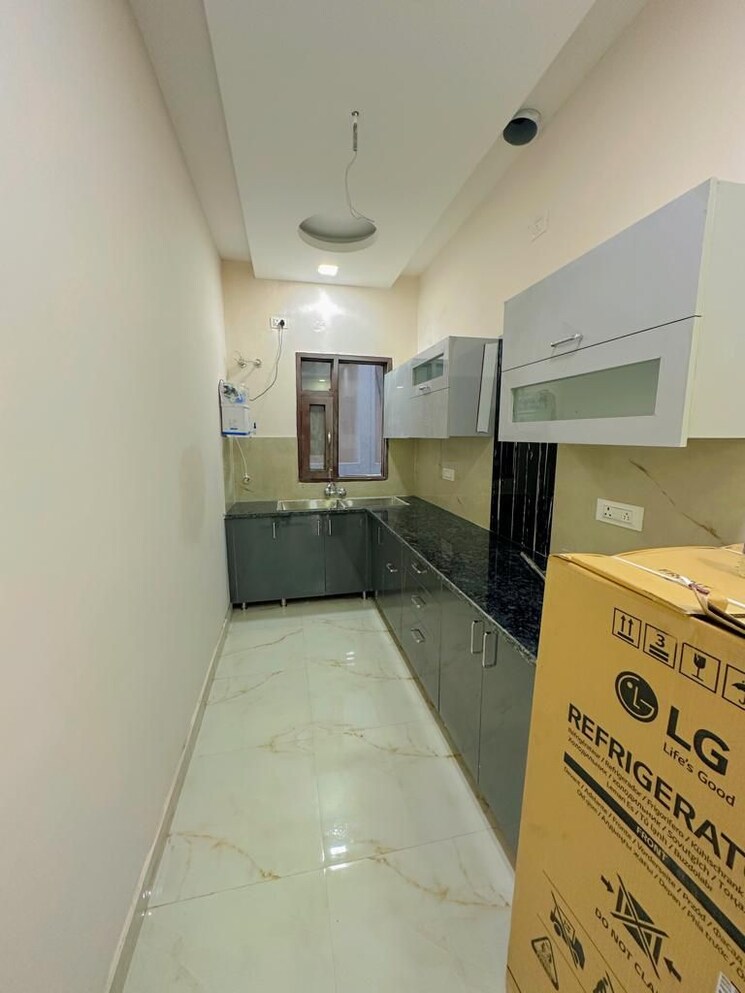 Kitchen, kharar mohali road 2 Bedroom 100 Sq.Yd. Builder Floor In Kharar Mohali Road Kharar 8186837