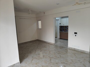 Room in 2 BHK Apartment at Gaur City 7th Avenue, Sector 4, Greater Noida – for Sale