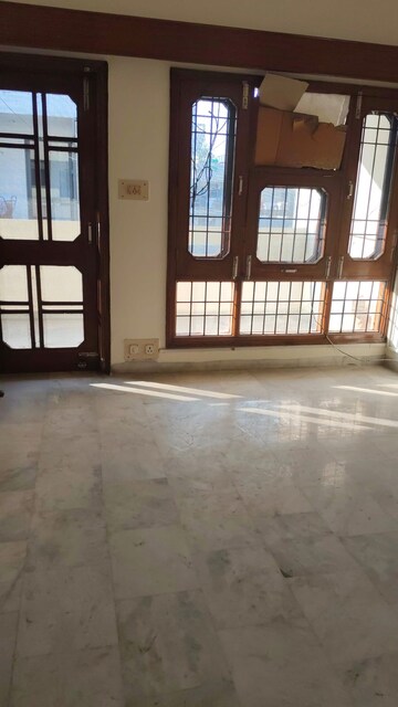 Living Room in 3.5 BHK Builder Floor at Sector 4 – for Rent