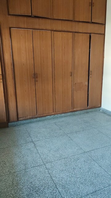 Bedroom in 3.5 BHK Builder Floor at Sector 4 – for Rent