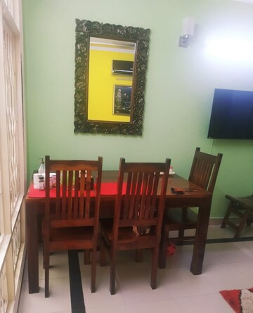 Living Room in 2 BHK Builder Floor at Ardee City, Sector 52 – for Rent