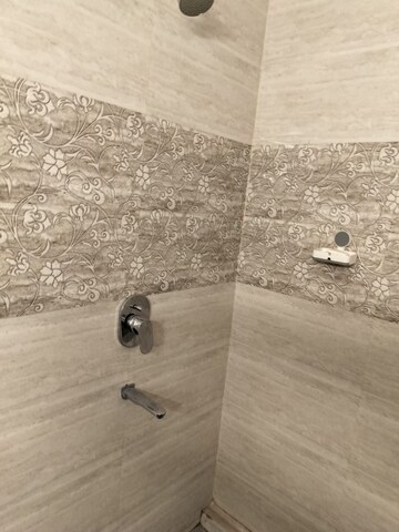 Bathroom in 2 BHK Builder Floor at Ardee City, Sector 52 – for Rent