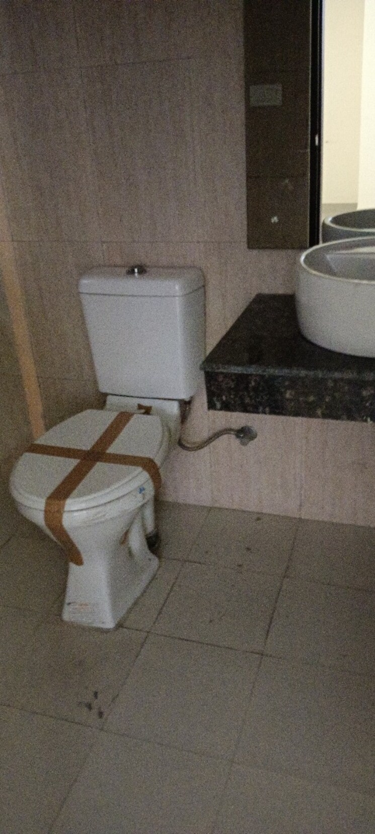 Bathroom, sector 5 dwarka 3 Bedroom 1400 Sq.Ft. Apartment In Sector 5, Dwarka Delhi 8186981