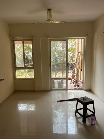 Room in 2 BHK Apartment at Nyati Evita, Dhanori – for Rent