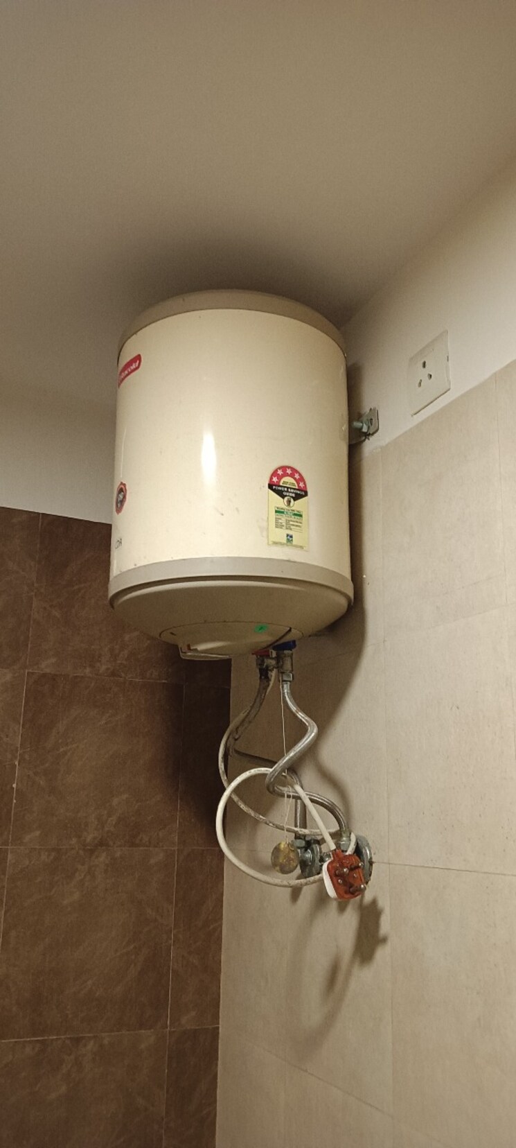 Bathroom, sector 11 dwarka 3 Bedroom 2000 Sq.Ft. Apartment In Sector 11 Dwarka Delhi 8186997