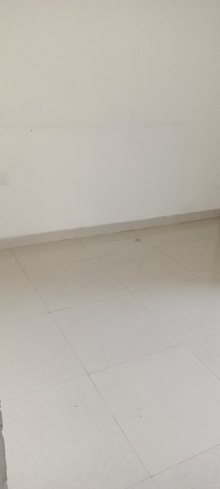 Room, sector 11 dwarka 3 Bedroom 2000 Sq.Ft. Apartment In Sector 11 Dwarka Delhi 8186997