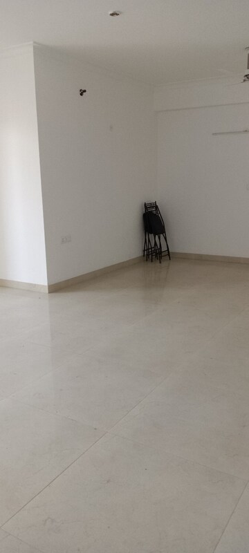 Room in 3 BHK Apartment at Sector 11 Dwarka – for Sale