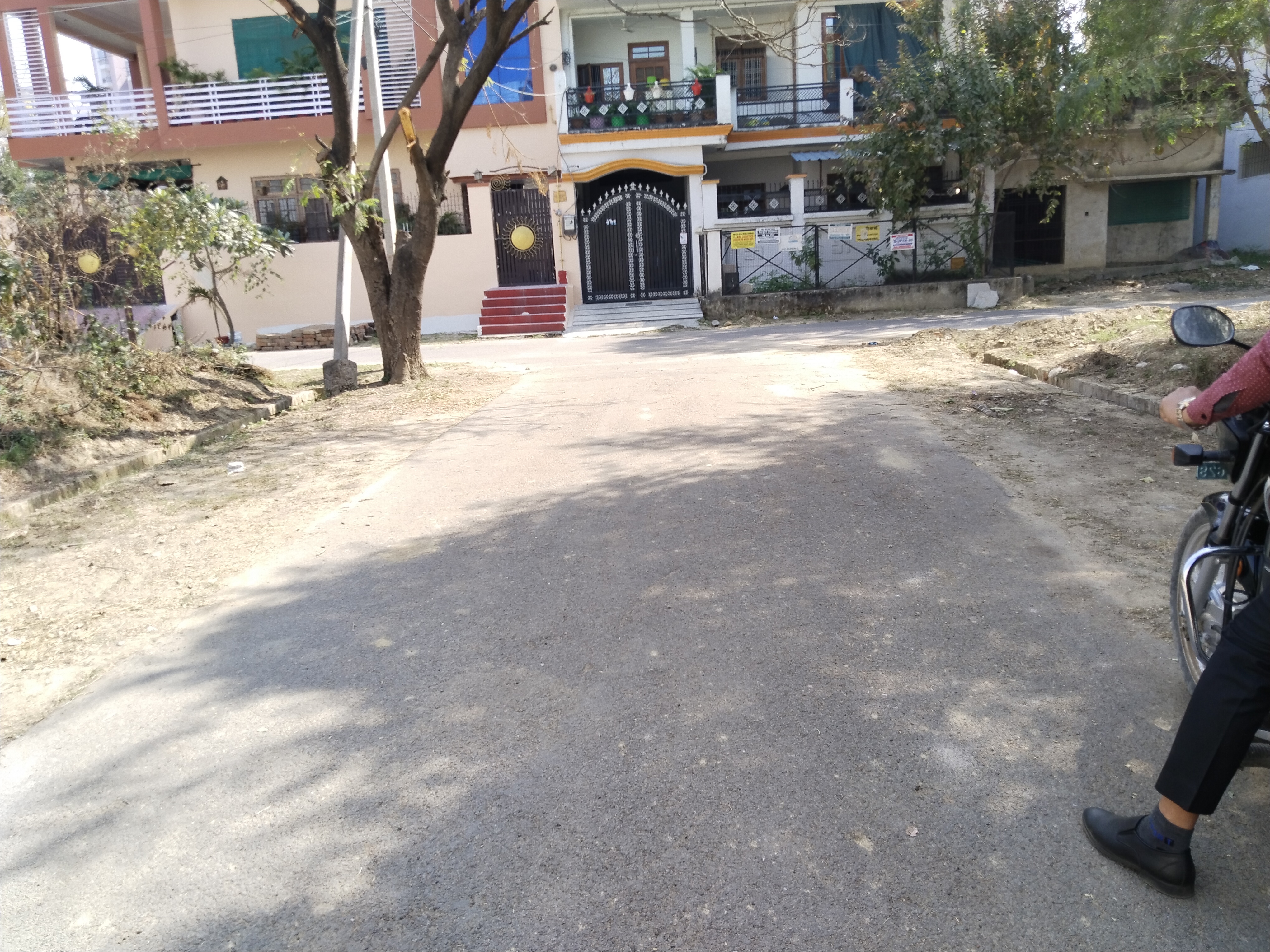 Plot For Sale in Vrindavan Yojana Raebarel