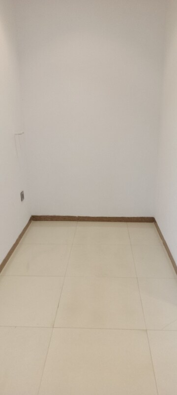 Room in 3 BHK Apartment at Sector 5, Dwarka – for Sale
