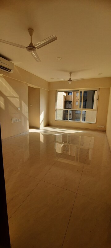 2 BHK Apartment For Resale in Lokhandwala Complex Andheri West Mumbai  8187091