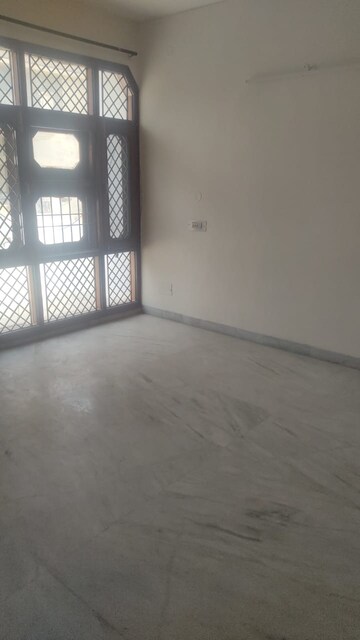 Living Room in 3.5 BHK Builder Floor at Sector 9 Panchkula – for Rent