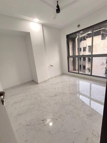 Room in 1 BHK Apartment at Sterling Heights Vasai East, Vasai East – for Sale