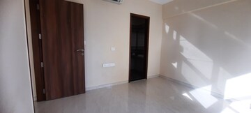 Room in 2 BHK Apartment at Lokhandwala Complex, Andheri West – for Sale
