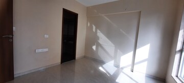 Room in 2 BHK Apartment at Lokhandwala Complex, Andheri West – for Sale