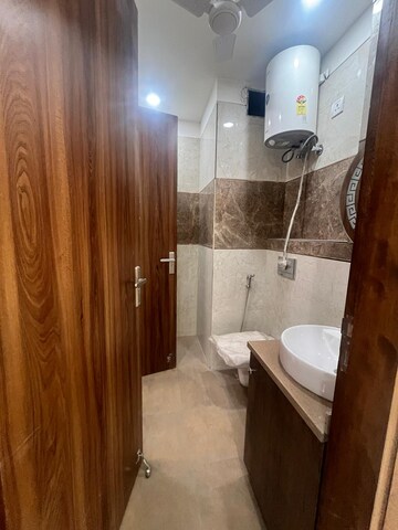 Bathroom in 3 BHK Builder Floor at Sector 47 – for Sale