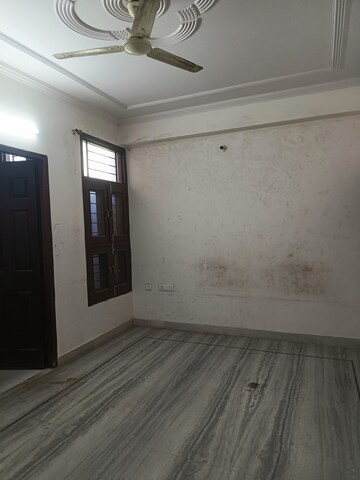 Room in 3 BHK Builder Floor at Gopalpura By Pass – for Rent