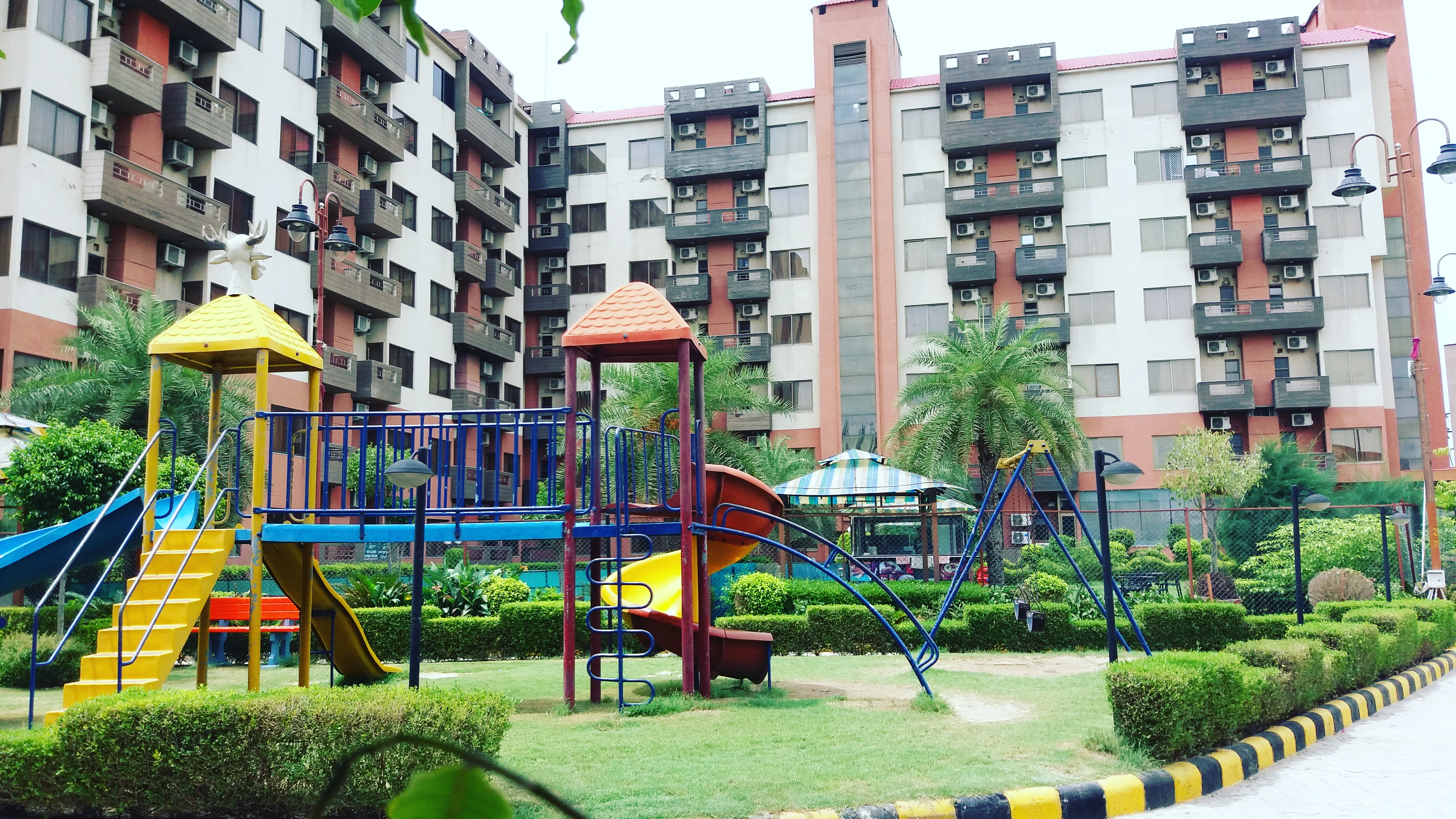 1 Rk+ Servant Room Apartment For Sale in Chhatikara