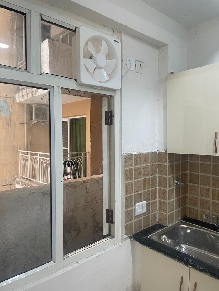 undefined, mahagun-mywoods-ii 2.5 Bedroom 900 Sq.Ft. Apartment In Sector 16c Greater Noida Greater Noida 8187197