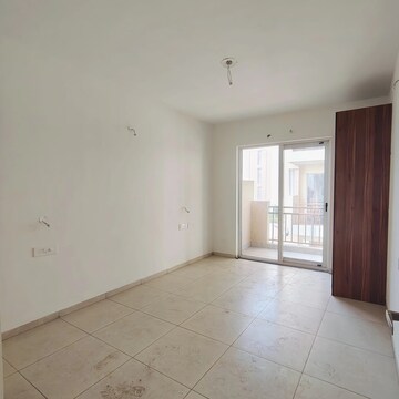 Room in 3 BHK Apartment at Sushma Valencia, Nagla Road – for Rent