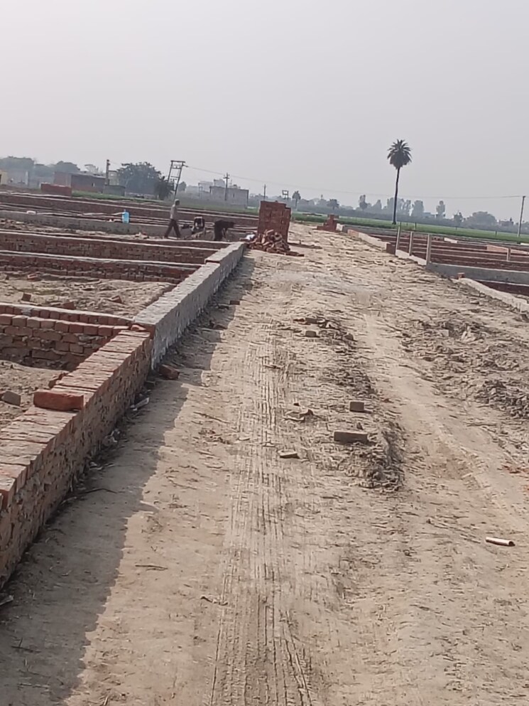 undefined, bhopani village  100 Sq.Yd. Plot In Bhopani Village Faridabad 8187208