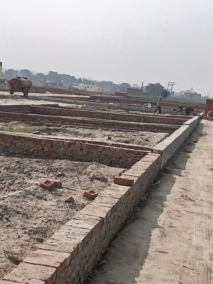 undefined, bhopani village  100 Sq.Yd. Plot In Bhopani Village Faridabad 8187208