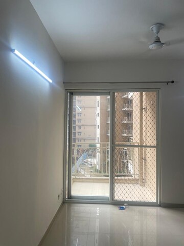 2 BHK Apartment For Rent in Mahagun Mywoods II, Sector 16c Greater Noida