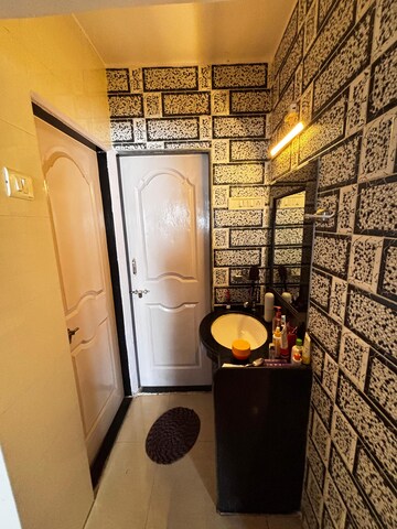 Attached Bathroom in 2 BHK Apartment at Sapphire Lakeside, Powai – for Rent