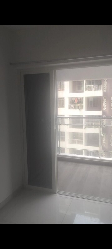 Room in 2 BHK Apartment at Paranjape Trident Towers, Wakad – for Rent
