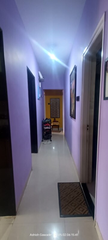 Building Lobby in 3 BHK Apartment at Swapnalok Towers, Malad East – for Sale