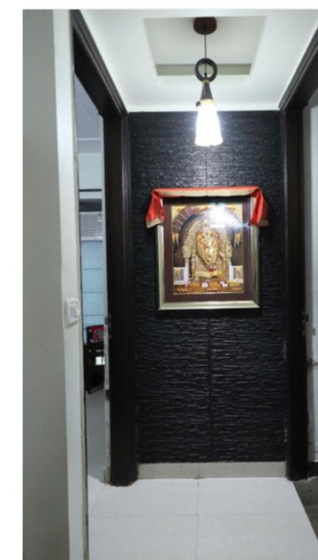 Building Lobby in 3 BHK Builder Floor at Ardee City, Sector 52 – for Sale