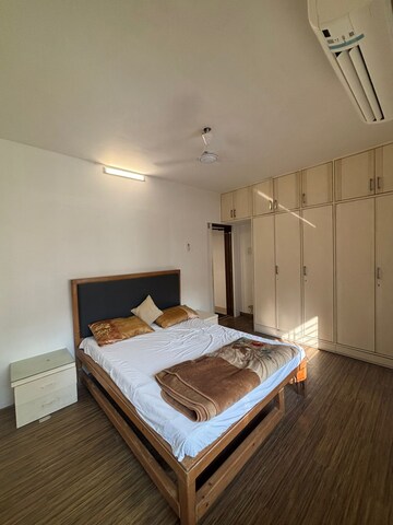 Bedroom in 2 BHK Apartment at Ashiana CHS Bandra West, Bandra West – for Rent