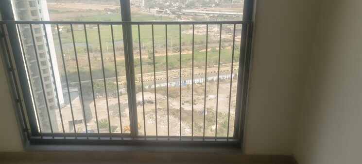 Room, sunteck-maxxworld-5 3 Bedroom 870 Sq.Ft. Apartment In Naigaon East Palghar 8187459