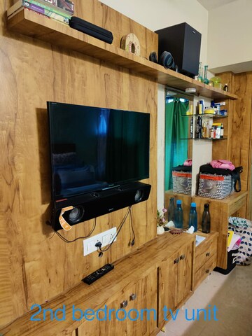 Furnished Amenities in 2 BHK Apartment at Sagar Avenue  II, Santacruz East – for Rent