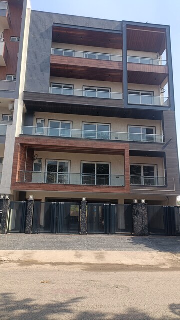 4 BHK Builder Floor – Exterior View View at Auram Floor, South City 2 - for Sale